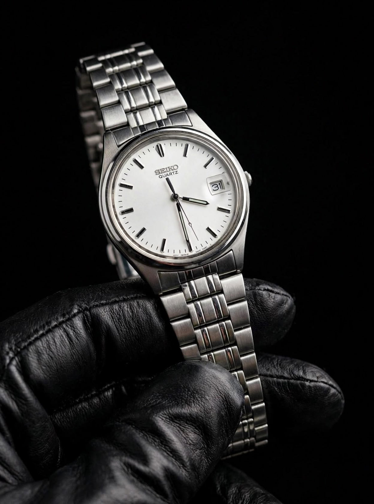 Seiko Quartz beyaz kadranlı çelik kol saati, önden görünüm