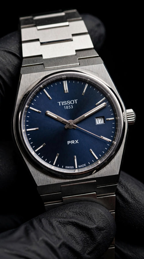 Tissot PRX mavi kadran yakın plan ön görünüm